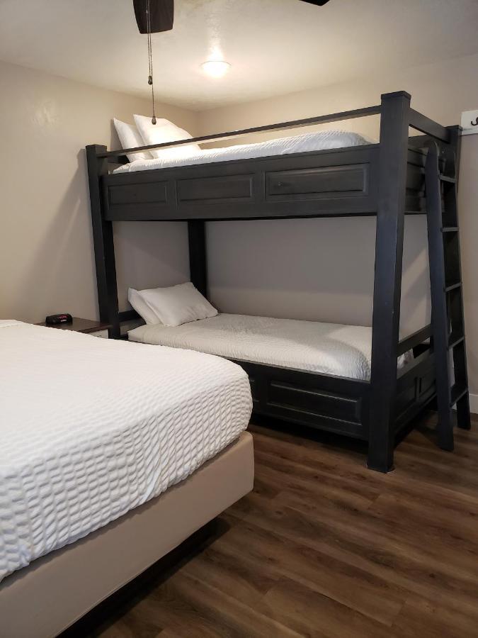Flaming Gorge Resort Dutch John المظهر الخارجي الصورة