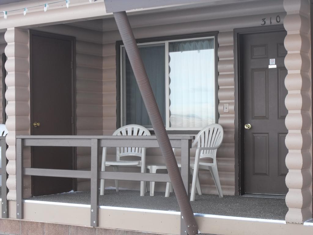 Flaming Gorge Resort Dutch John الغرفة الصورة